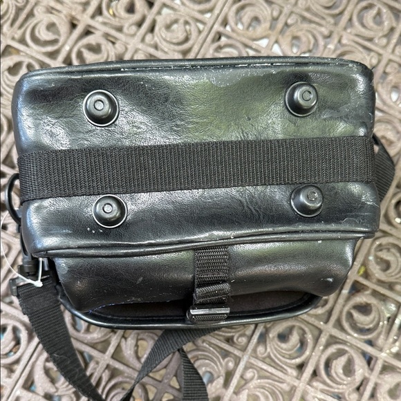 Panasonic Black Leather Camera bag - Picture 5 of 10